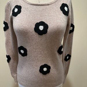Miss Morena Beige Floral Sweater with Black Accents size MD